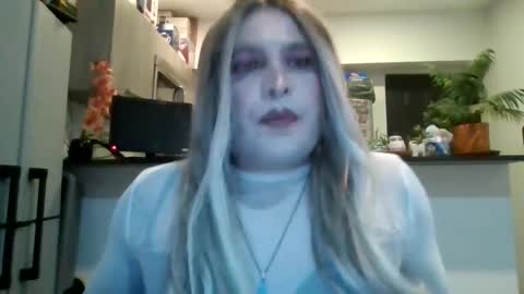 Estephanie Aguilar online show from September 21, 6:19 am