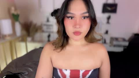 Queen Eva Mazikeen online show from March 8, 5:22 am