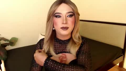 BEST OF BOTH WORLD online show from December 19, 5:51 pm