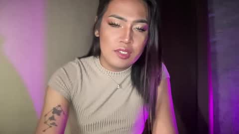 callmecindy online show from December 12, 7:04 pm