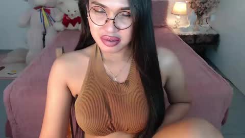 Snapshot of fancylaylaxx chatting on February 8, 6:12 pm Layla online show from February 8, 6:12 pm