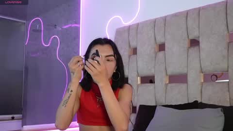 fernanda_thail_ online show from April 25, 8:06 pm