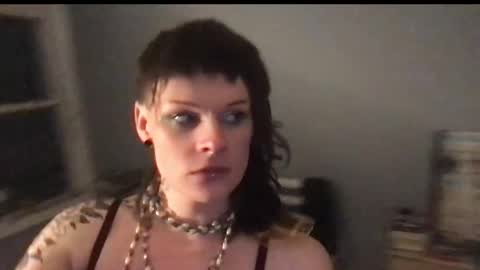 forthedolls online show from September 13, 5:35 am