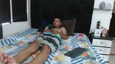 hellen avila online show from April 18, 7:07 pm