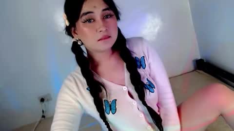 LOVE online show from September 25, 5:31 pm