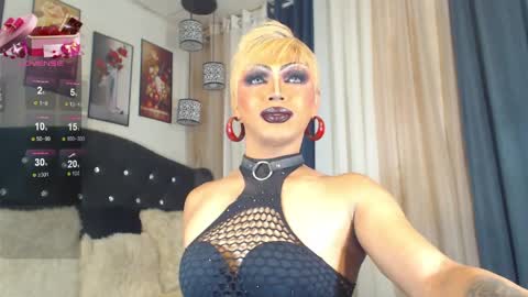 FREAKY ZIZI online show from April 7, 1:17 am