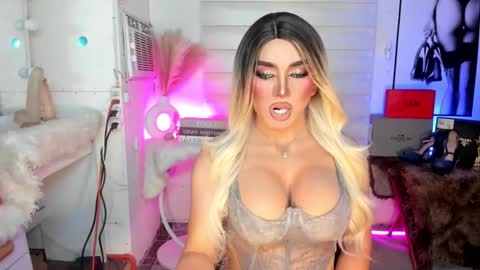 Miss Frea  online show from September 9, 2:10 am