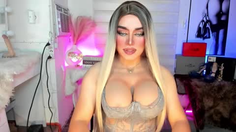Miss Frea  online show from September 17, 2:38 am