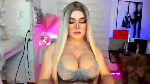 Miss Frea  online show from September 25, 2:40 am