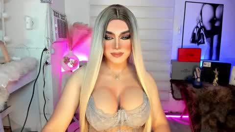 Miss Frea  online show from September 26, 5:26 am