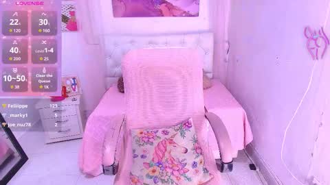 GINA online show from December 15, 6:24 pm