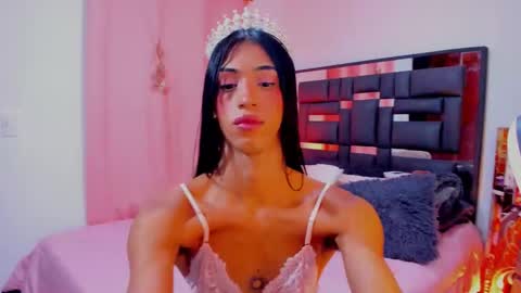 gio_gray online show from October 31, 11:42 am