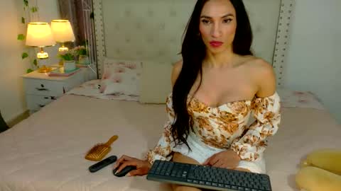 Ariana Sophia.  online show from January 9, 4:28 am