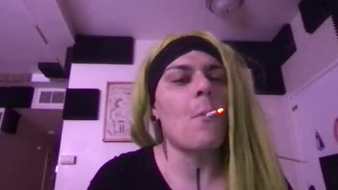 Glow Goddess online show from December 22, 1:38 pm