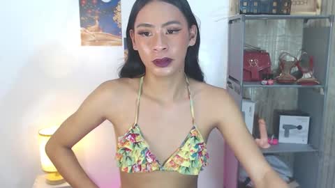 Kyla and Nian online show from September 26, 4:09 am