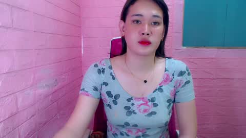 Kerstina is BACK online show from December 3, 5:26 am