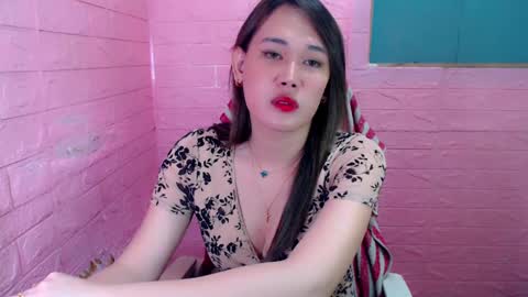 Kerstina is BACK online show from December 9, 8:44 am