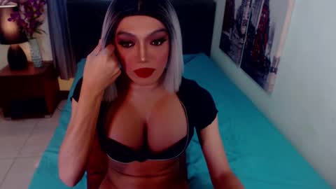 Lucy Pearl online show from February 3, 5:38 am