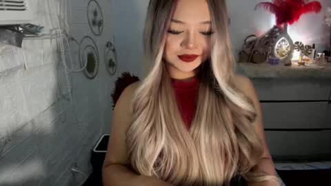 Amanda rose online show from March 11, 12:00 am