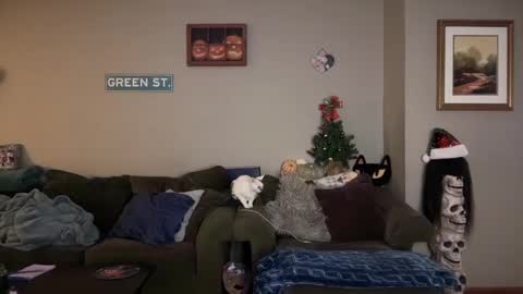 SexQueen Nikki online show from December 13, 6:31 am