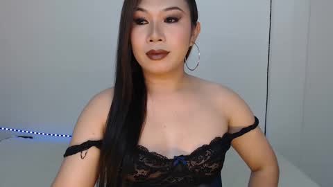 Hannah online show from February 26, 3:10 am