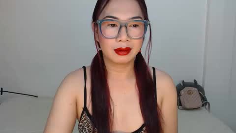 Hannah online show from September 22, 1:33 am