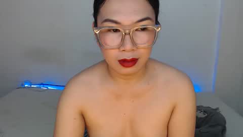 Hannah online show from April 14, 9:36 am