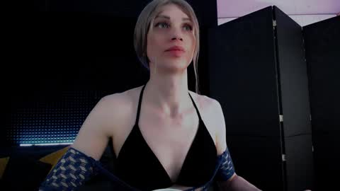 Miss Hardy online show from December 22, 5:34 am