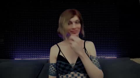 Miss Hardy online show from February 25, 5:23 am