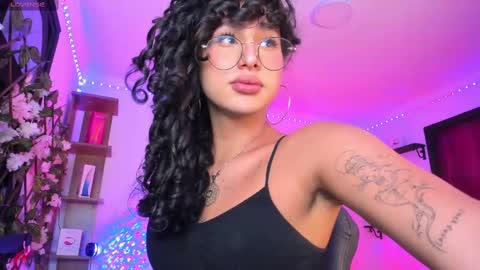 Heka Prudence online show from February 21, 3:45 am