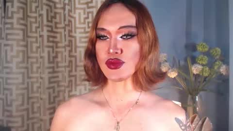 hellatarahathor online show from April 14, 3:39 pm