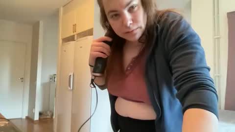 hichemlacoste333 online show from September 18, 1:16 pm