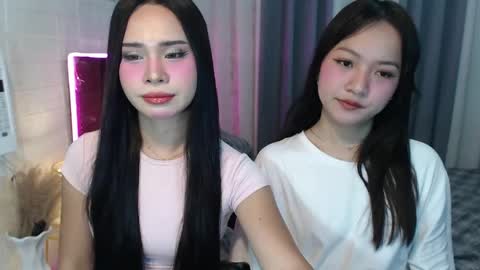 hoelymolly online show from April 15, 8:20 pm