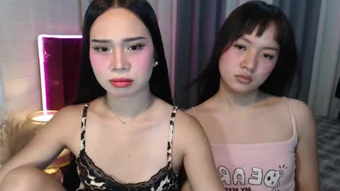 hoelymolly online show from April 18, 7:58 pm