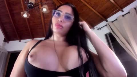 Isabella  online show from September 16, 1:10 am