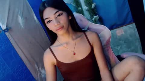 Rhiana online show from March 17, 4:09 pm