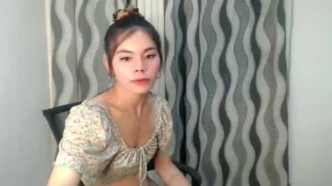 Yanna online show from May 17, 6:40 pm