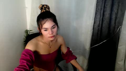 Yanna online show from May 28, 5:55 pm