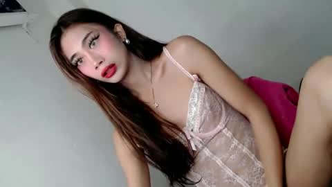 hotasian2345 online show from January 12, 11:45 pm