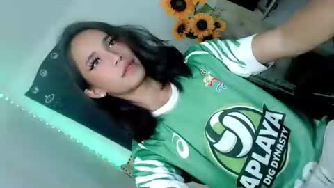 hotgirl_krisxx online show from October 21, 11:56 am