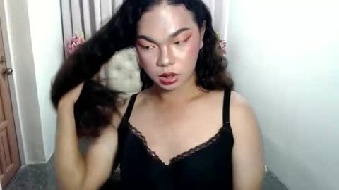 hotsiren101 online show from December 19, 8:03 pm