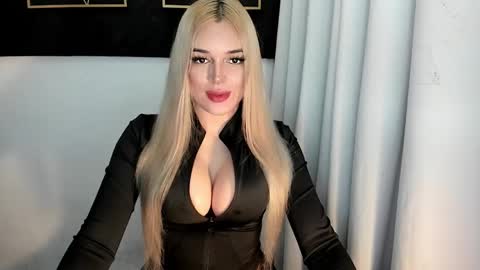 STELLA online show from October 16, 8:19 pm