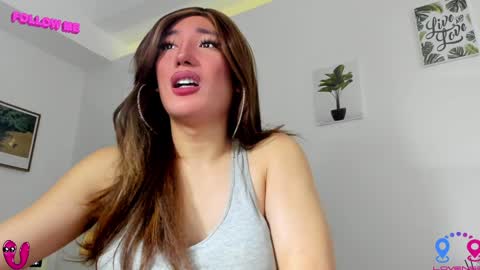 crishinahotty online show from December 27, 2:04 am