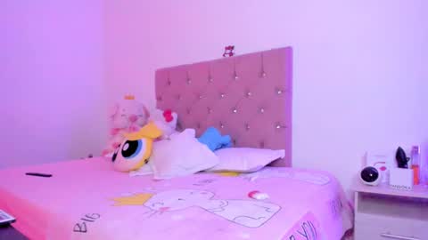 Sara online show from February 19, 2:01 am