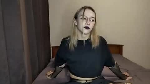 Jade online show from December 5, 3:51 pm