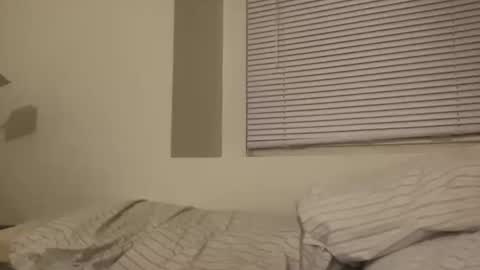 iceykitty91 online show from April 5, 8:23 am