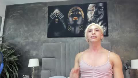 Snapshot of isa_lancaster chatting on October 14, 11:26 pm Isa Lancaster online show from October 14, 11:26 pm