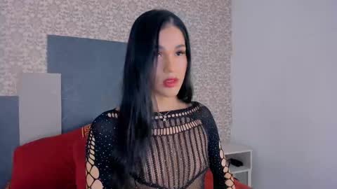 Isa  online show from October 8, 1:56 pm