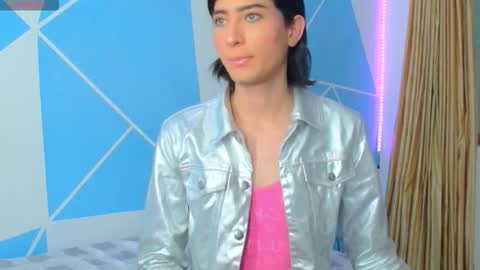 ISABELLA QUEENS  online show from February 11, 9:33 pm