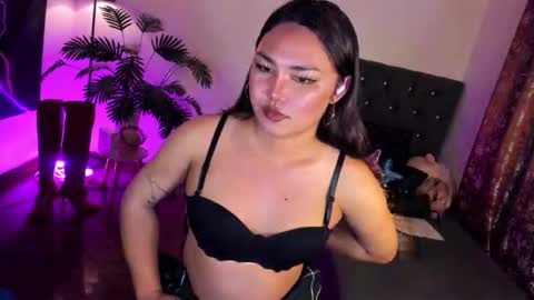 Siana online show from May 19, 6:25 pm
